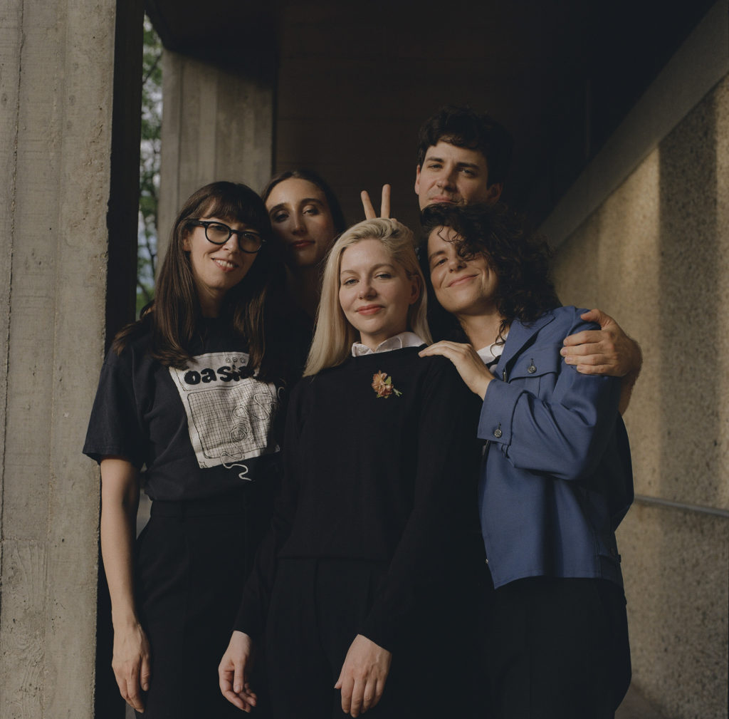 alvvays_Elysee_Montmartre