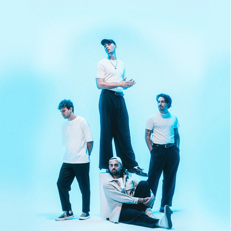 colours-in-the-street-elysee-montmartre