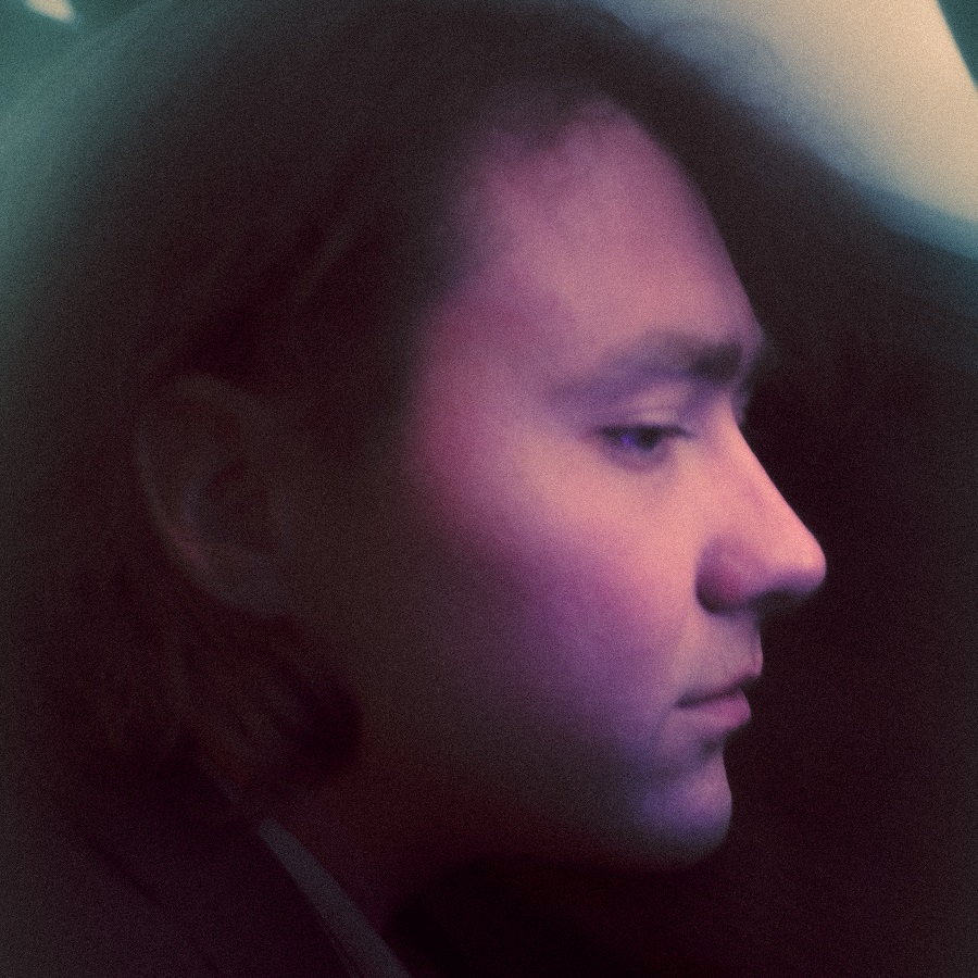 current-joys-elysee-montmartre