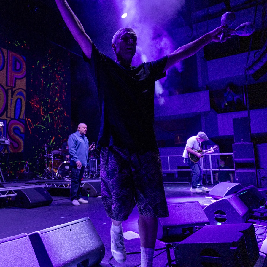 happy-mondays-elysee-montmartre
