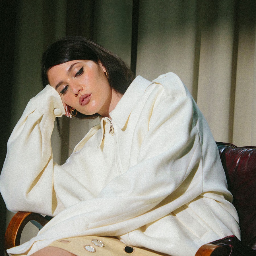 sienna-spiro-elysee-montmartre